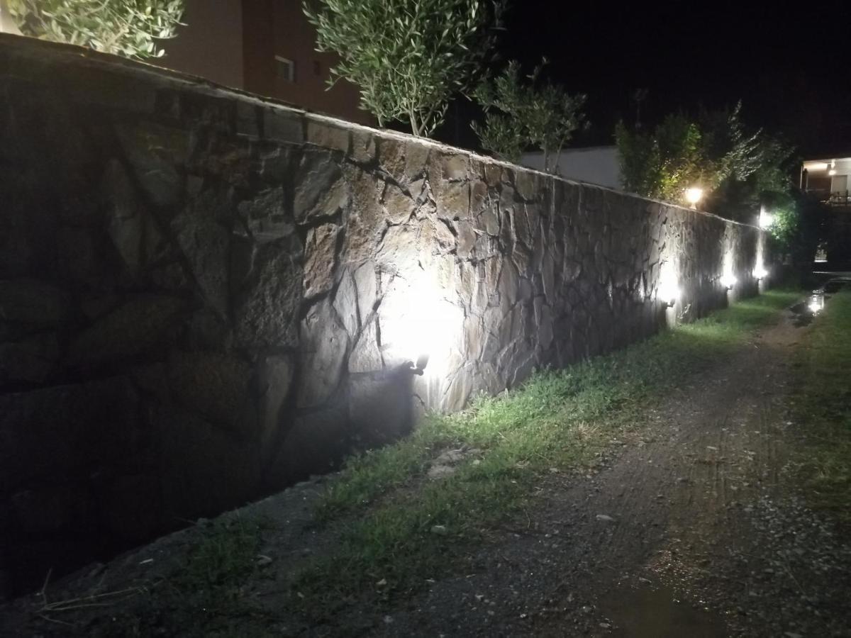 Апарт отель Ο Ακλόνητος Неа-Мессагала Экстерьер фото