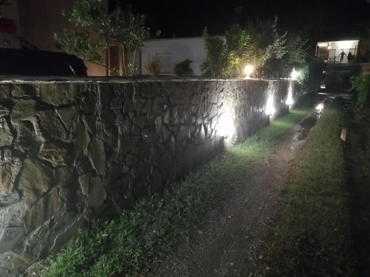 Апарт отель Ο Ακλόνητος Неа-Мессагала Экстерьер фото